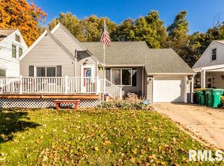 2417 W Rhodora Ave, West Peoria, IL 61604