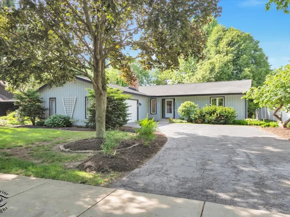 1130 Laureli Cir, Naperville, IL 60540