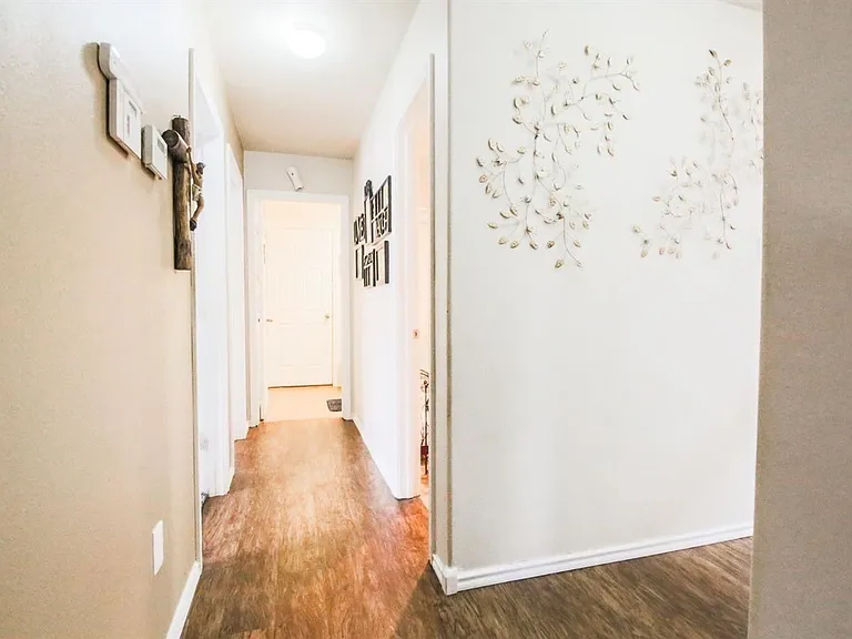 931 Xavier St — Photo 12