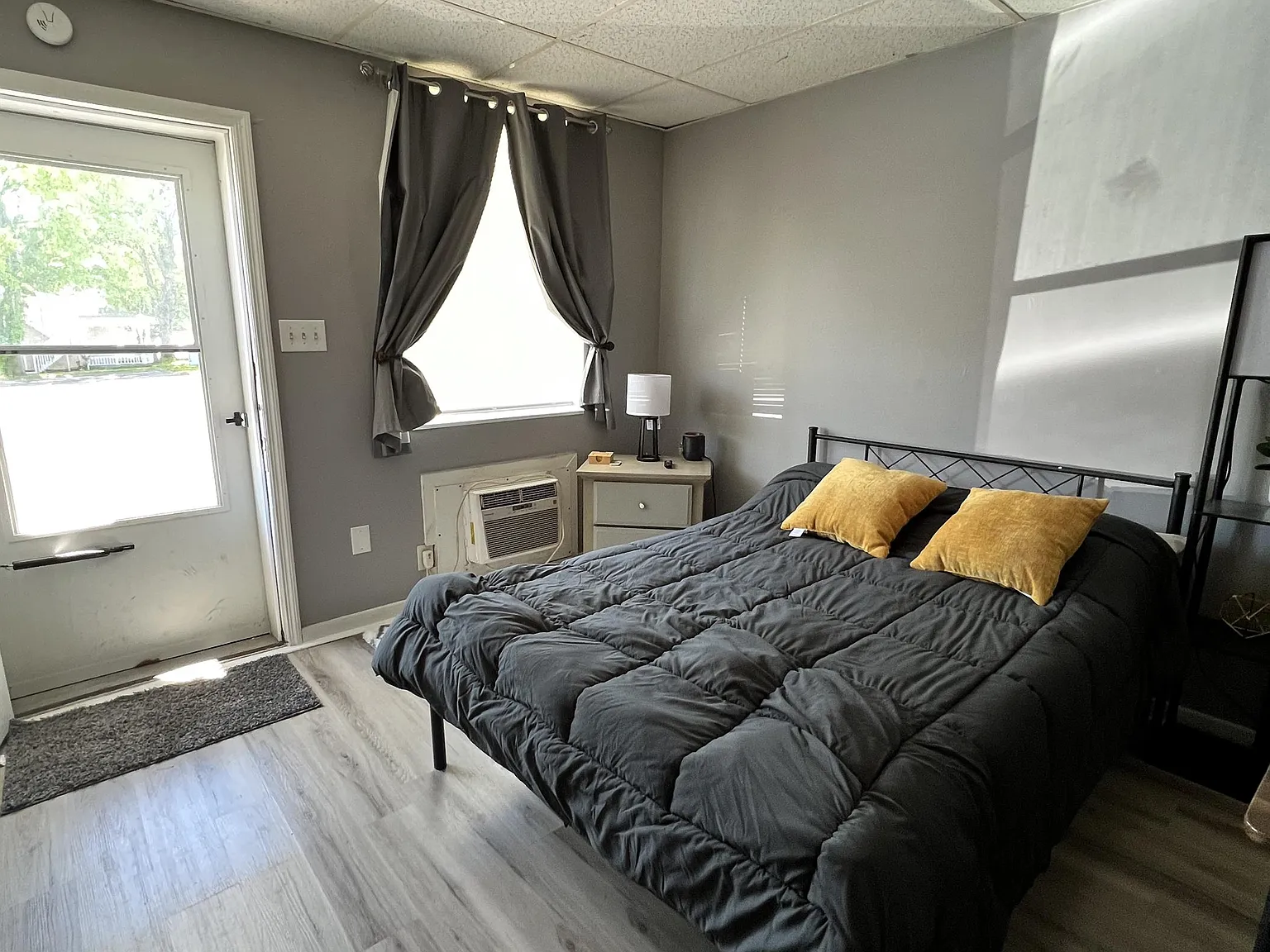 917 South High Street - B — Photo 3
