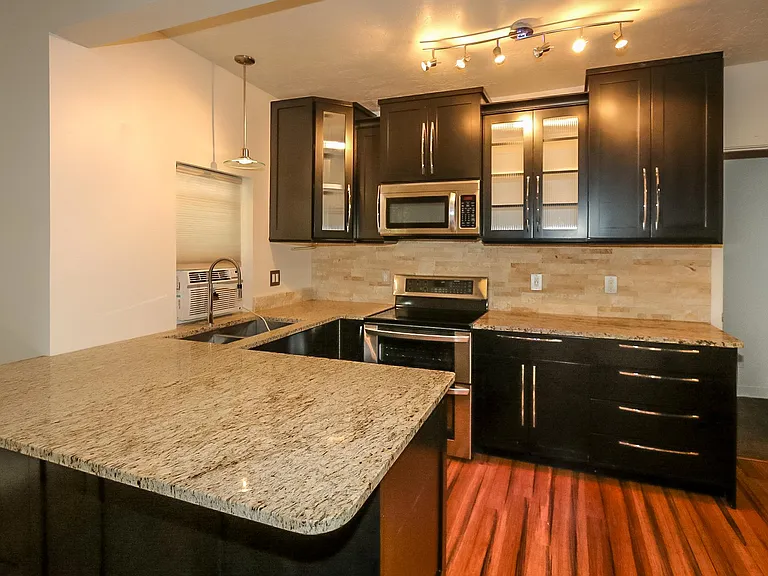 84 R St #3 — Photo 5