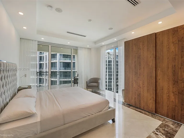 3400 SW 27th Ave #2202 — Photo 11