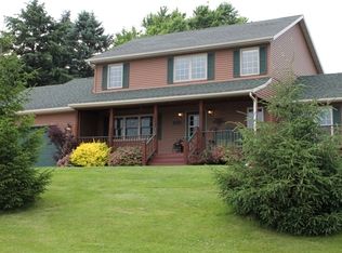 712 Windlach St, New Glarus, WI 53574