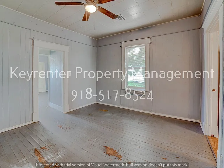 E 4th Street Duplex — Photo 10