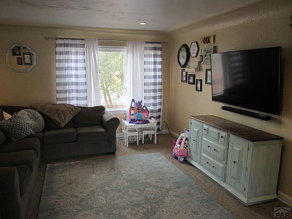 4th image of 644 Alma Ave