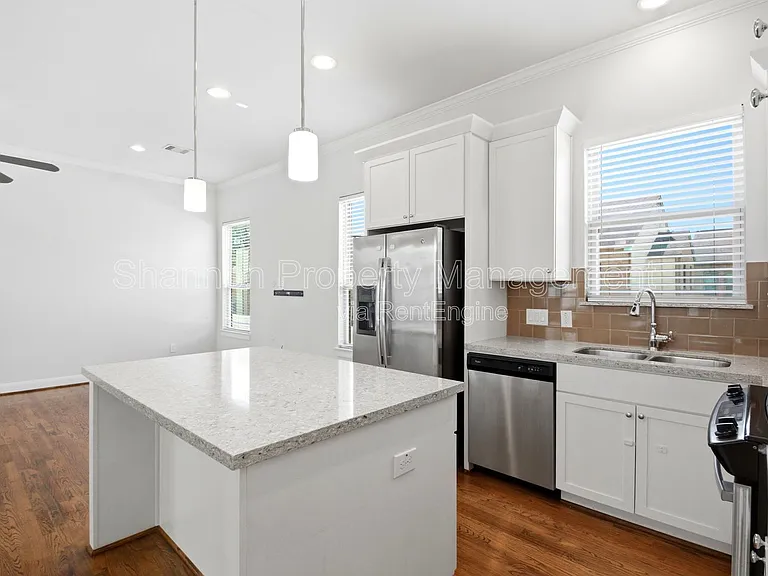 8239 Cambridge St — Photo 12