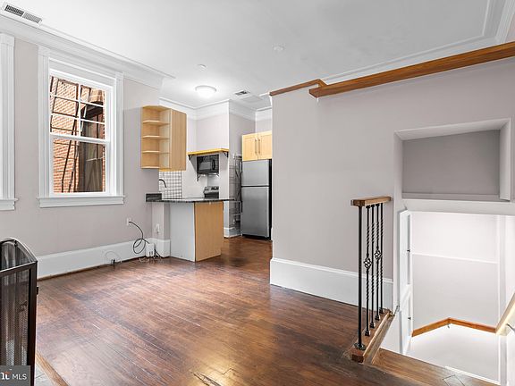 4th image of 1326 Vermont Ave NW APT 4