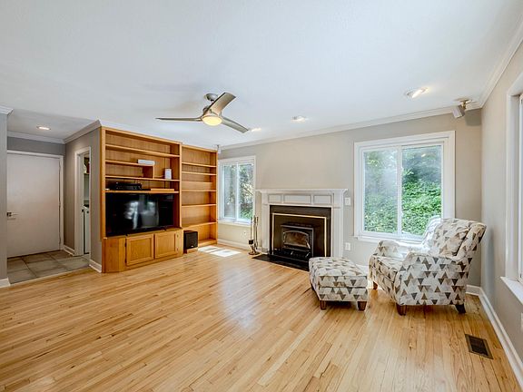 5th image of 15410 Wicker Ct