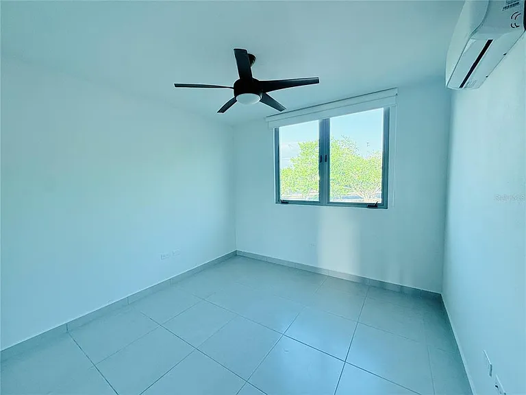 Urb Riviera Court 57 — Photo 13