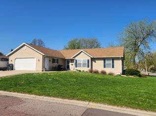 309 Oconnor St, Lakefield, MN 56150