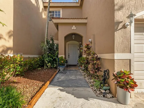 8546 SW 214th Way, Cutler Bay, FL 33189