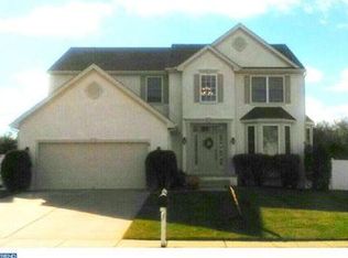 5 Sandstone Dr, Sicklerville, NJ 08081