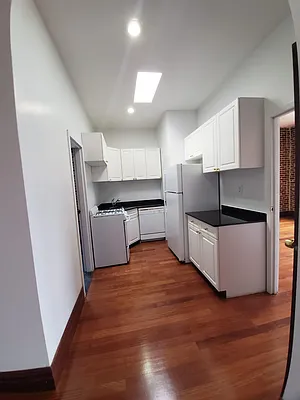 Rented by Sassouni Management | media 8