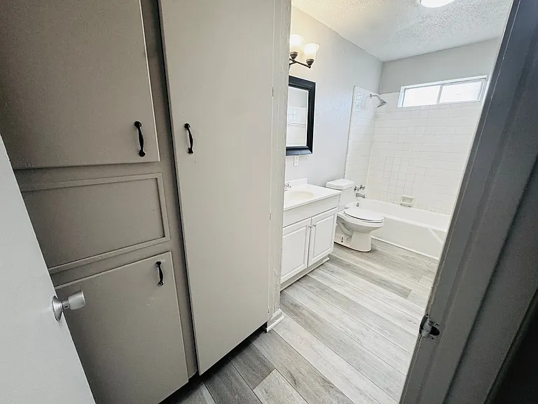 2875 Iowa St — Photo 15