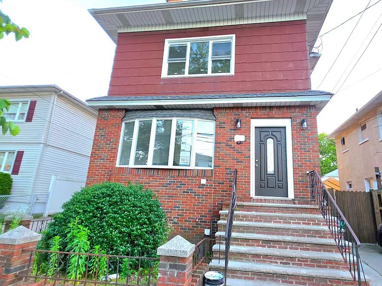 Fremont Ave — Photo 2