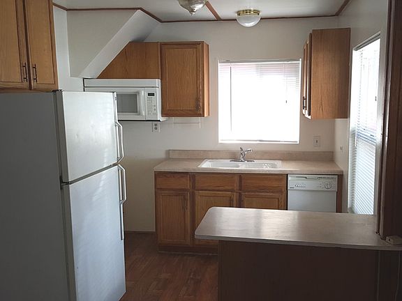 3rd image of 22900 Redwood Way