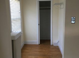 428 N Cuyler Ave #2, Oak Park, IL 60302