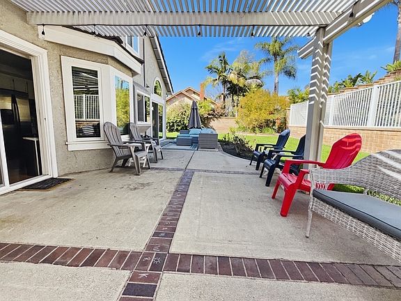 4th image of 855 Avenue Bernardo