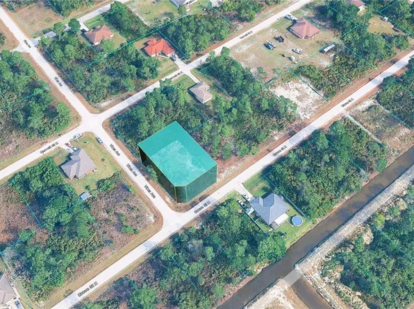 1061 Grove St E, Lehigh Acres, FL 33974