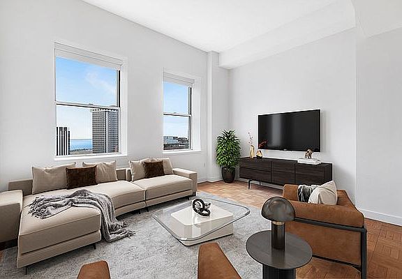 3rd image of 20 Exchange Pl APT 2011