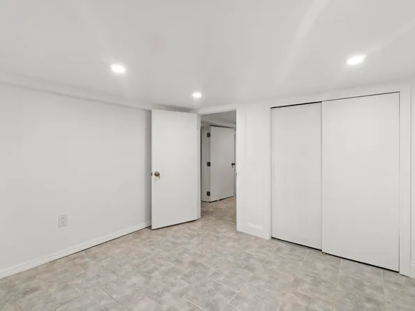 151 Stevens Avenue image 17 of 24