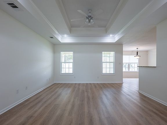 3rd image of 671 Justin Dr
