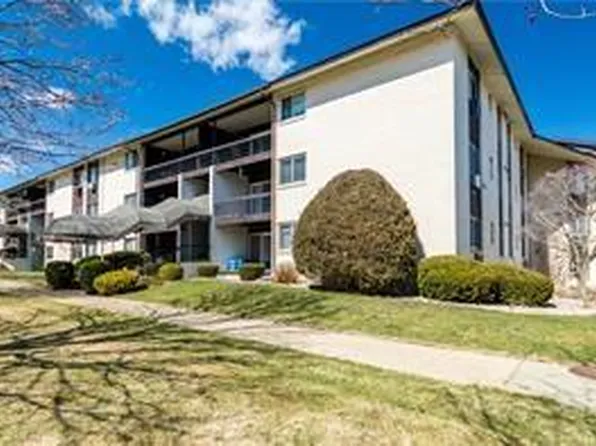 400 Narragansett Pkwy APT Sb4, Warwick, RI 02888