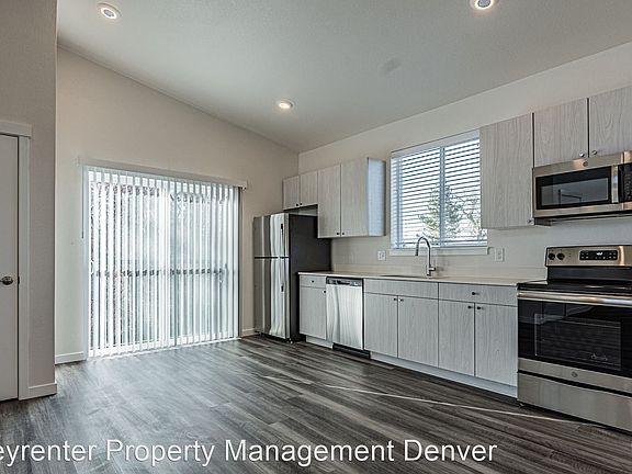 2nd image of 1091 Carr St #207