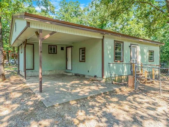 215 Taylor Rd, Jacksonville, AR 72076