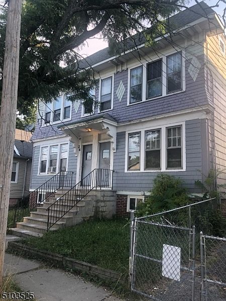 1st image of 24 Welland Ave