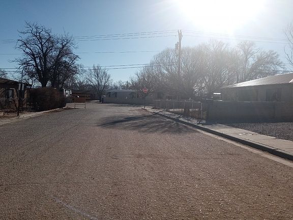 5th image of 211 Campbell Ave