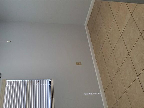 4th image of 1234 Blanding St