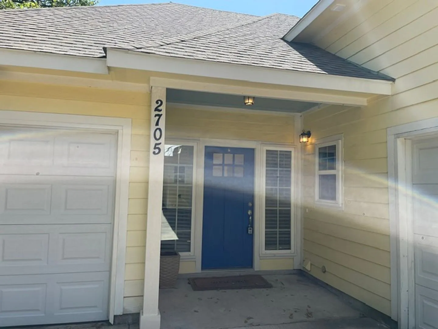 Available Now --Beautiful Luxury Duplex — Photo 2
