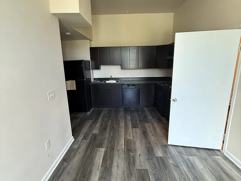 119 S Aubrey St #106 — Photo 2