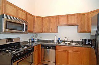 3rd image of 953 Clearbrook Park Dr