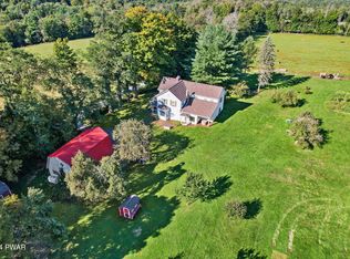 48 Jericho Rd, Newfoundland, PA 18445