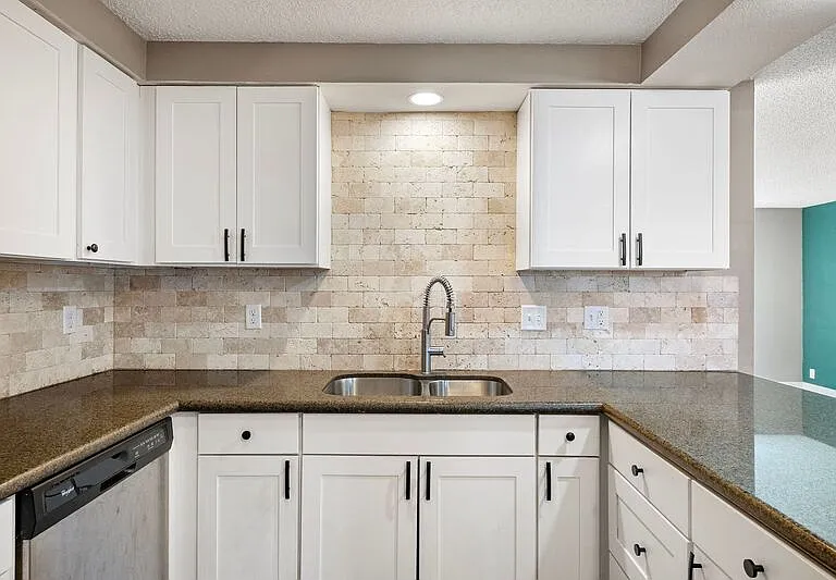 2577 Elysium Ave — Photo 32