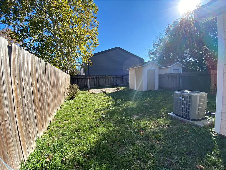 311 Willowick St — Photo 17