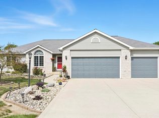 7622 Huguenard Rd, Fort Wayne, IN 46818