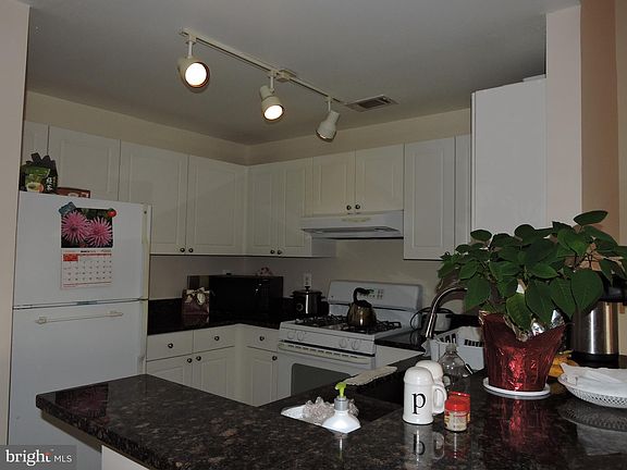 4th image of 11352 Aristotle Dr #7-406
