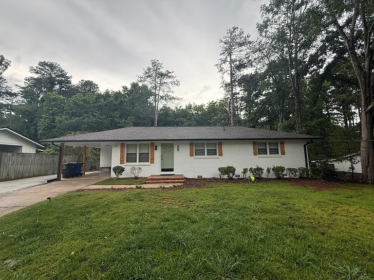 2185 Sun Valley Dr SE — Photo 1