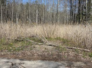 15 Woodhaven Drive, Kennebunk, ME 04043