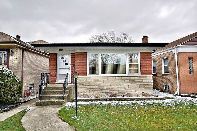 1st image of 3745 N Pontiac Ave