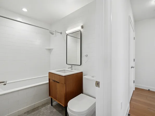 420 East 54th Street image 16 of 39