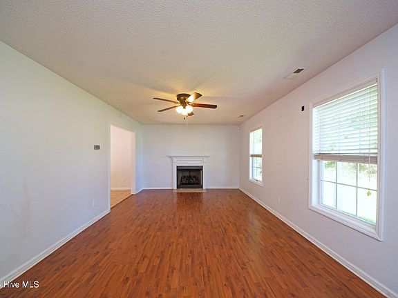 2nd image of 113 Bennie Court
