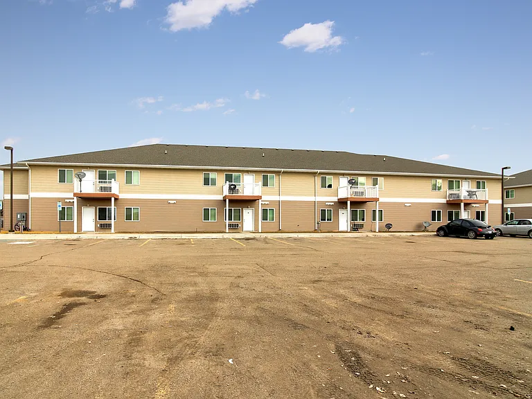 Dakota Point Apartments — Photo 31