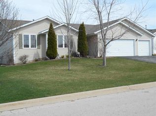 3046 Beutell Ln, Machesney Park, IL 61115