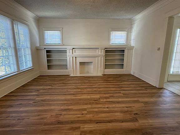 2nd image of 2910 E Theresa St