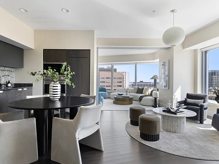 110 Stuart St #18H — Photo 4