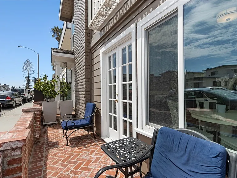 218 E Balboa Blvd #1/2 — Photo 24